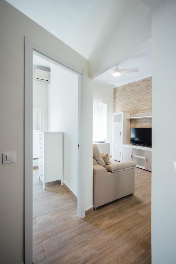 O&l San Luis Feel At In A Renovated * Seville
