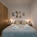 O&L San Luis Feel At Home In A Renovated Apartment