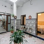 O&L San Luis Feel At Home In A Renovated Apartment